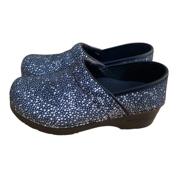 Sanita Clogs Womens Leather Nurse Shoes Polka Dots EU 35 US4 Polka Dots Slip Ons - Picture 9 of 10